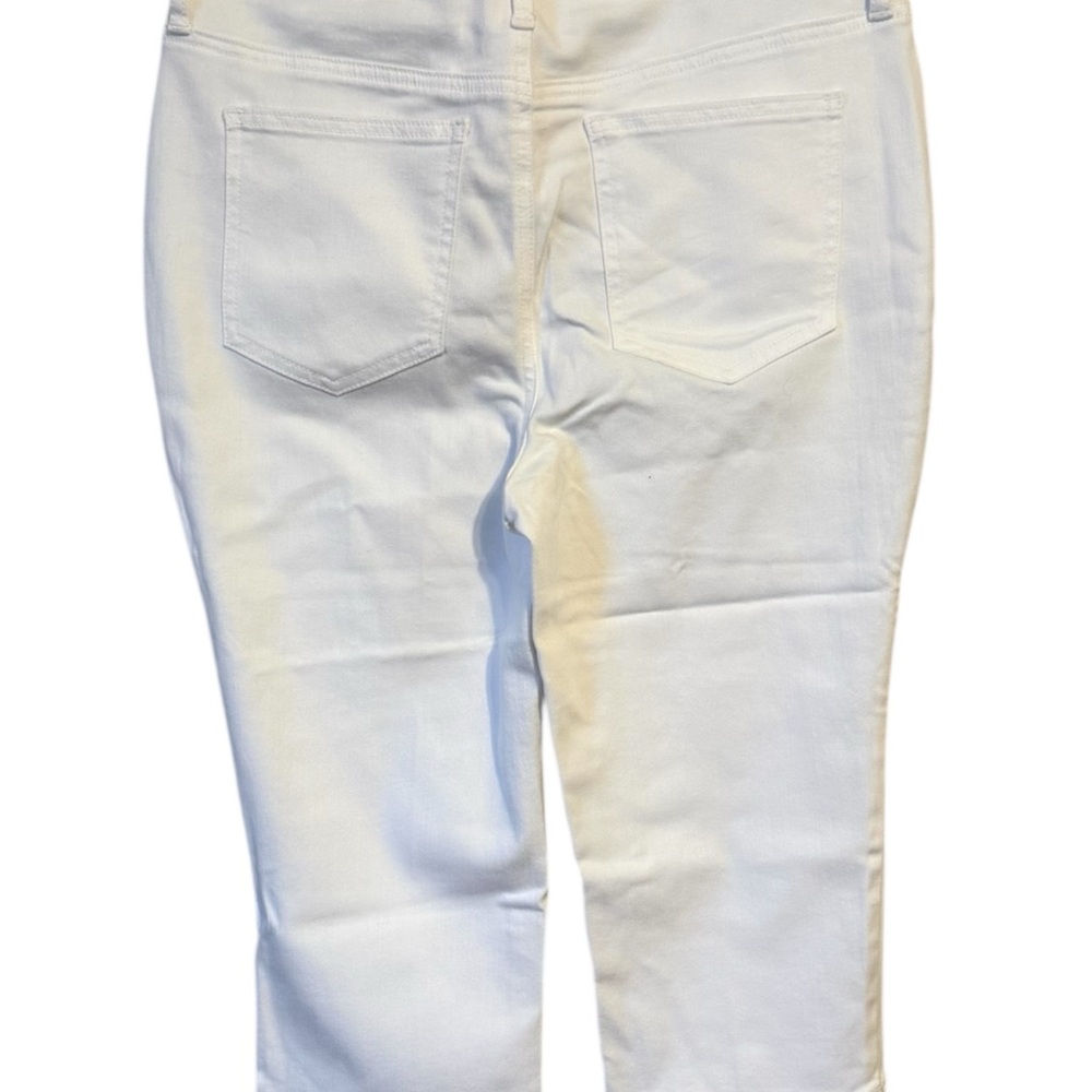 NWT RET: $95    Chico's White Jeans SKINNY/CROP SUMMER    SIZE: 8      Bin#7 - Picture 9 of 14